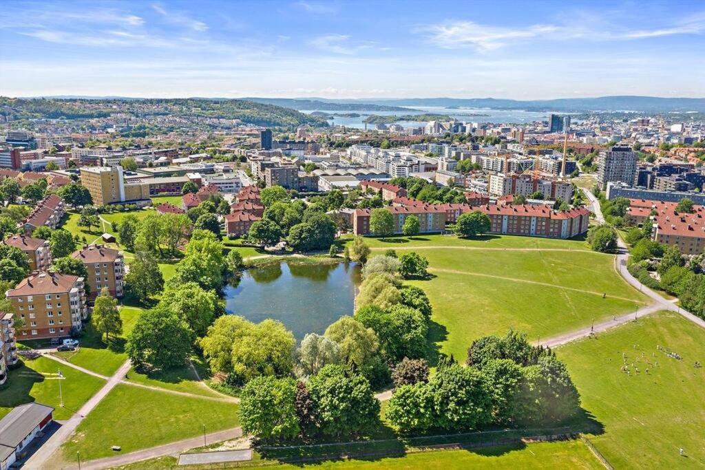 Solrik Endeleilighet Pa Hovin. Oslo